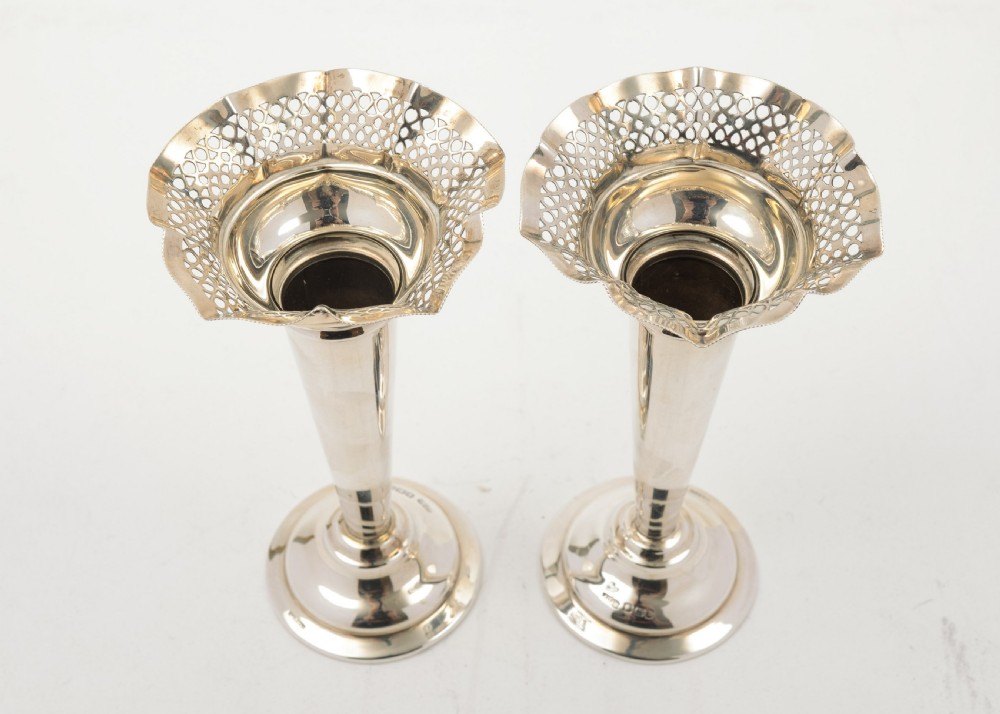 Lovely Pair of Edwardian  Silver Vases - Sheffield 1906 View II