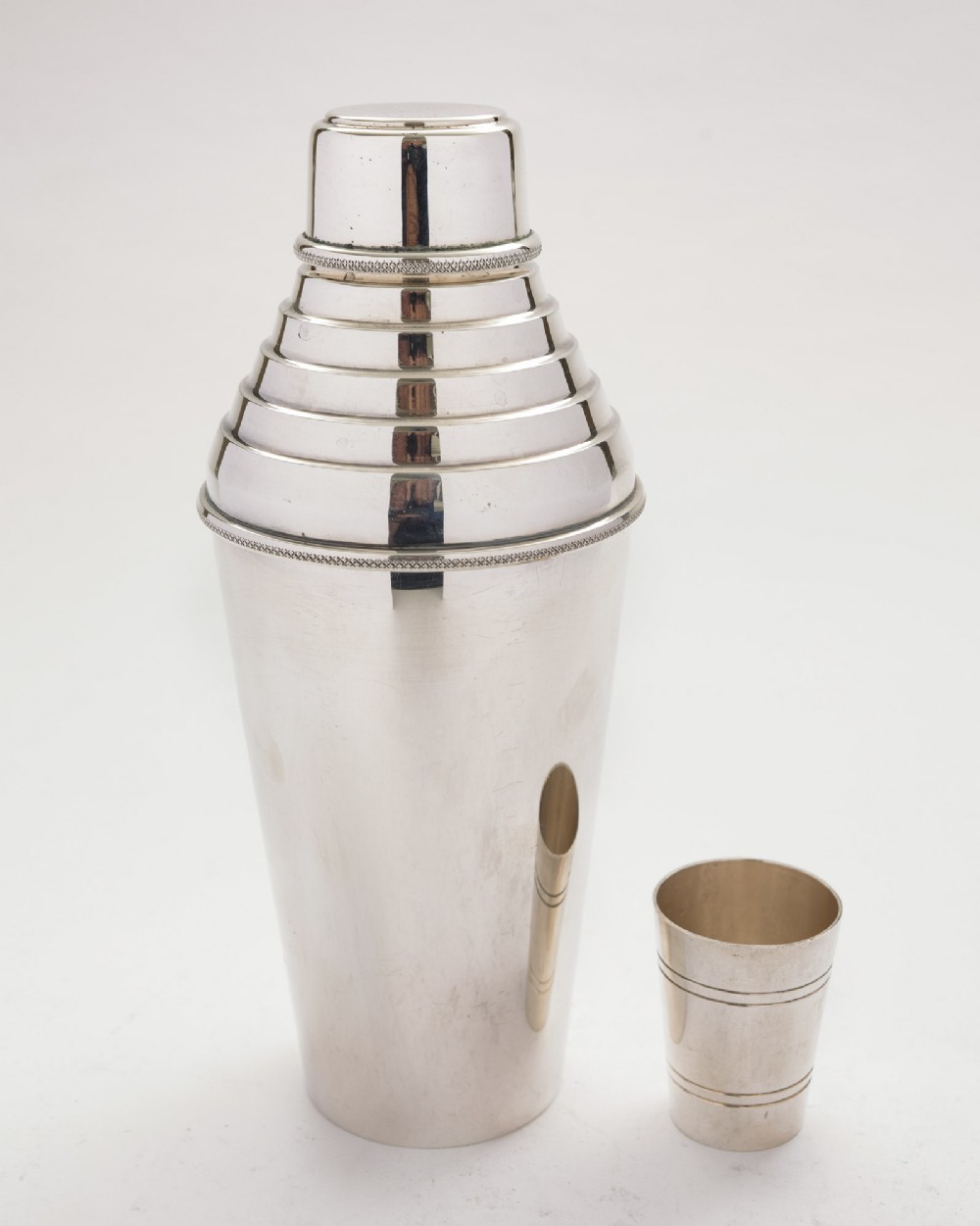 Gorgeous Silver Plated Art Deco Cocktail Shaker - circa 1930
