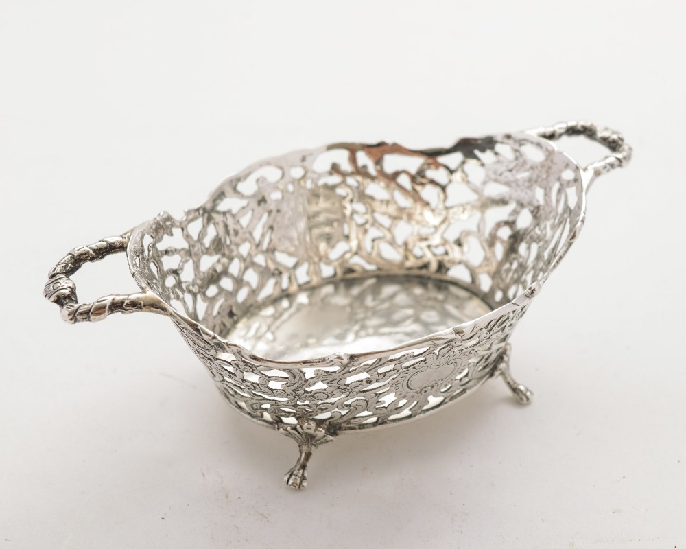Pretty Edwardian Small Silver Basket - London 1902