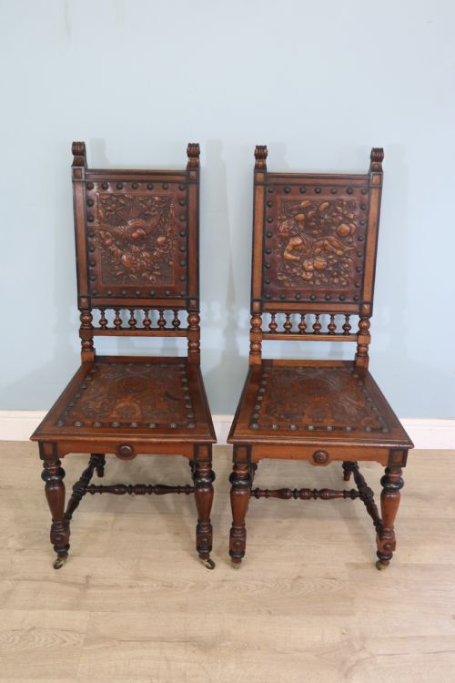 A Lovely Pair of Victorian Oak Framed Dining or Side Chairs.