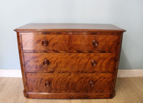 Lovely Genuine Victorian Small Mahogany Chest