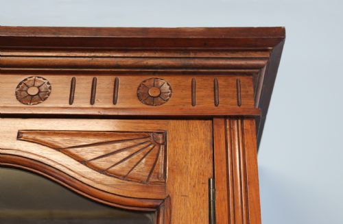 A LOVELY ANTIQUE AMERICAN WALNUT ADVERTISING CABINET - ADDITIONAL PHOTO 9
