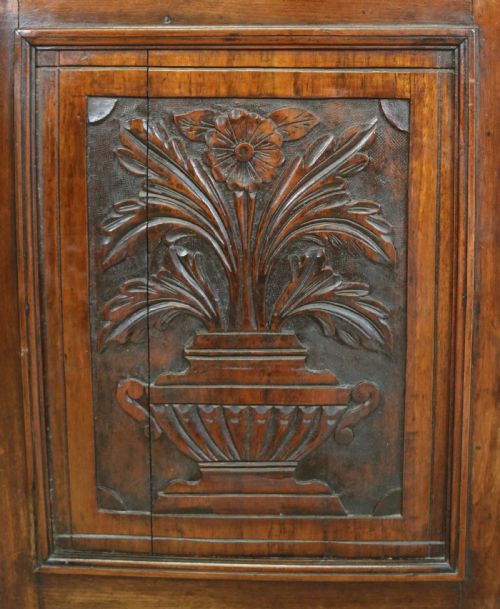 A LOVELY ANTIQUE AMERICAN WALNUT ADVERTISING CABINET - ADDITIONAL PHOTO 18