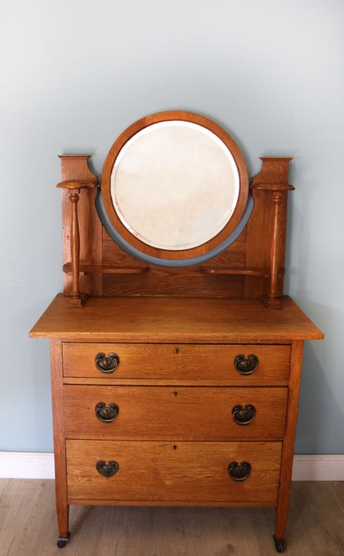 A Super Quality Late Victorian Oak Dressing Chest