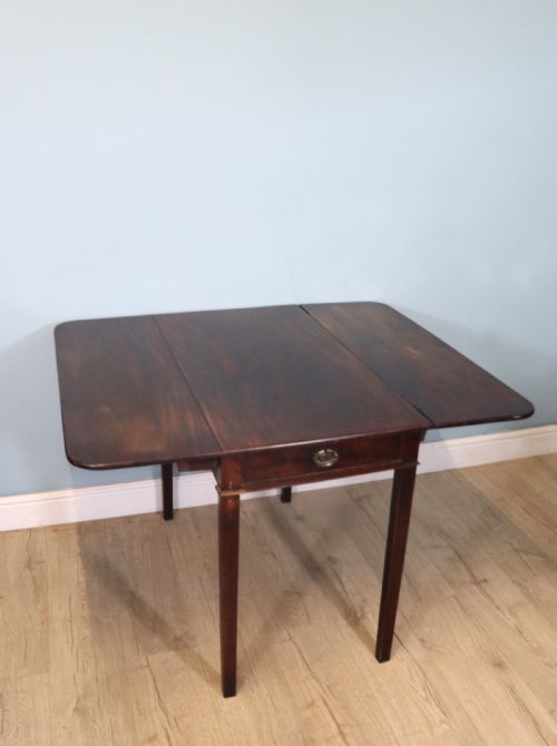 A Quality Late Georgian Pembroke Table!