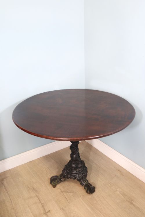 A Lovely Georgian Top Quality Pub Table.