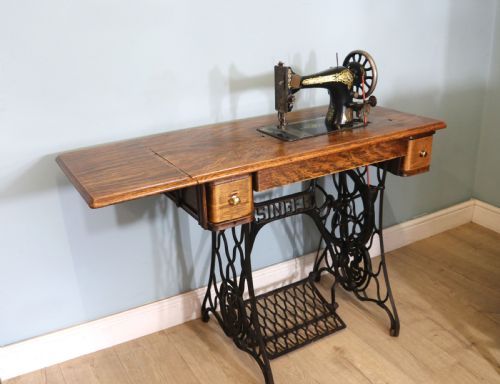Vintage Treadle Singer Machine