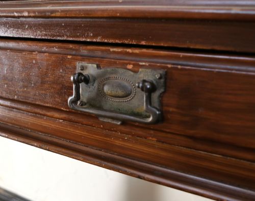 A LOVELY LATE VICTORIAN MAHOGANY GALLERIED SIDE TABLE - ADDITIONAL PHOTO 15