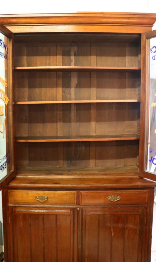 A WONDERFUL LATE 19TH CENTURY AMERICAN WALNUT BOOKCASE CABINET - ADDITIONAL PHOTO 9