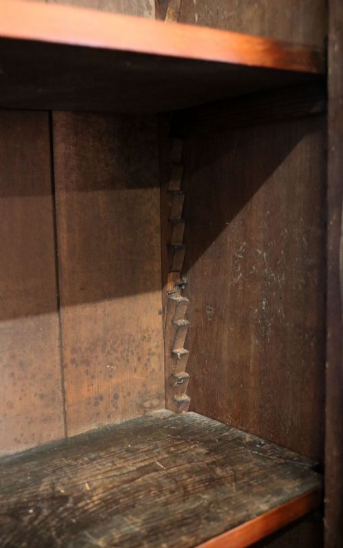A WONDERFUL LATE 19TH CENTURY AMERICAN WALNUT BOOKCASE CABINET - ADDITIONAL PHOTO 11
