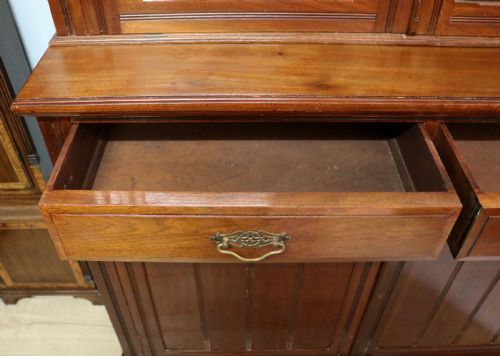 A WONDERFUL LATE 19TH CENTURY AMERICAN WALNUT BOOKCASE CABINET - ADDITIONAL PHOTO 13