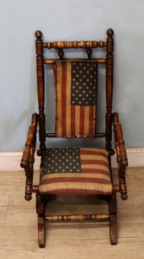an absolutely lovely charming late 19th century american childs rocking chair - CATEGORY: ANTIQUE CHAIRS - DATED 19TH CENTURY
