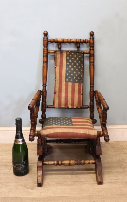 AN ABSOLUTELY LOVELY CHARMING LATE 19TH CENTURY AMERICAN CHILDS ROCKING CHAIR - ADDITIONAL PHOTO 2