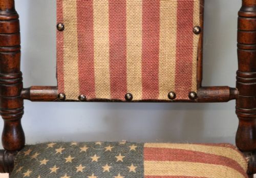 AN ABSOLUTELY LOVELY CHARMING LATE 19TH CENTURY AMERICAN CHILDS ROCKING CHAIR - ADDITIONAL PHOTO 13