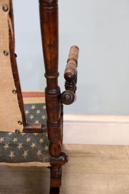 AN ABSOLUTELY LOVELY CHARMING LATE 19TH CENTURY AMERICAN CHILDS ROCKING CHAIR - ADDITIONAL PHOTO 17
