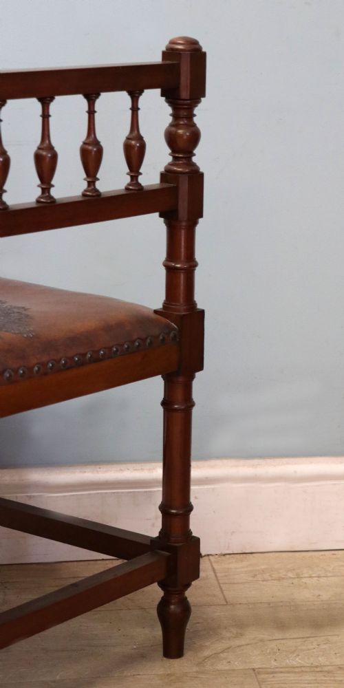 A LOVELY UNUSUAL LATE VICTORIAN CORNER CHAIR - ADDITIONAL PHOTO 18