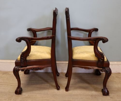 AN ABSOLUTELY CHARMING PAIR OF NICE QUALITY GEORGIAN REVIVAL STYLE CHILDRENS OPEN ARM OR CARVER CHAIRS - ADDITIONAL PHOTO 3
