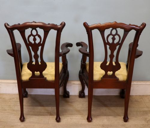 AN ABSOLUTELY CHARMING PAIR OF NICE QUALITY GEORGIAN REVIVAL STYLE CHILDRENS OPEN ARM OR CARVER CHAIRS - ADDITIONAL PHOTO 4