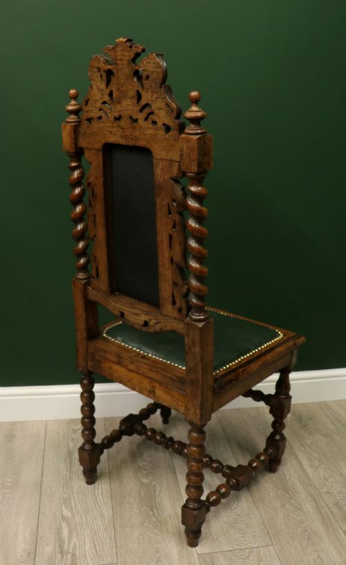 A LOVELY VICTORIAN OAK FRAMED BEAUTIFULLY CARVED HALL CHAIR IN THE CAROLEAN GOTHIC REVIVAL STYLE - ADDITIONAL PHOTO 7
