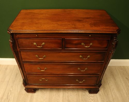 A LOVELY SOLID MAHOGANY BACHELORS CHEST - ADDITIONAL PHOTO 1