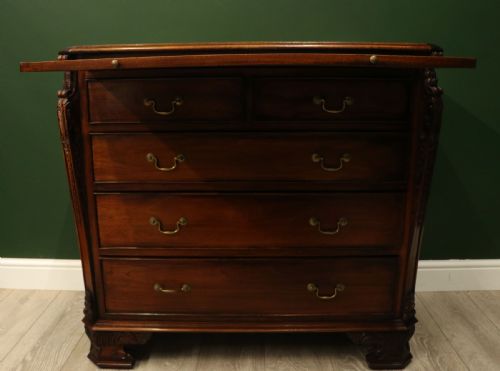 A LOVELY SOLID MAHOGANY BACHELORS CHEST - ADDITIONAL PHOTO 5