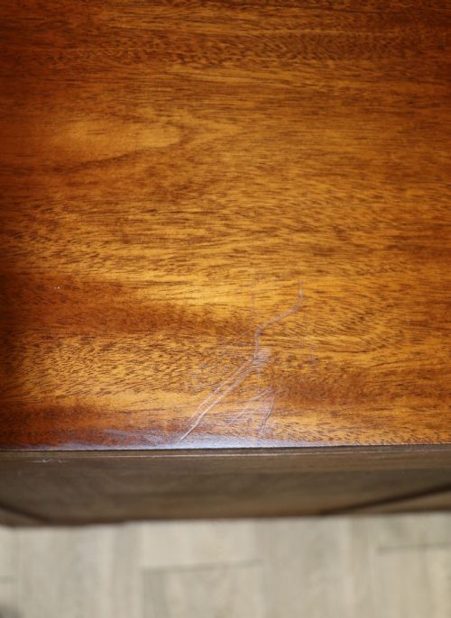A LOVELY SOLID MAHOGANY BACHELORS CHEST - ADDITIONAL PHOTO 14