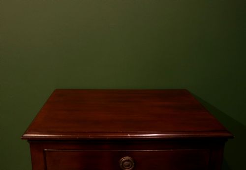 AN EARLY 20TH CENTURY MAHOGANY MUSIC CABINET - ADDITIONAL PHOTO 13