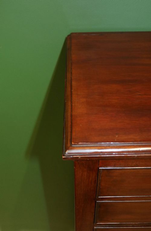 AN EARLY 20TH CENTURY MAHOGANY MUSIC CABINET - ADDITIONAL PHOTO 14