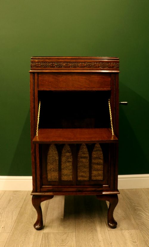 A LOVELY EARLY 20TH CENTURY UPRIGHT PARLOUR GRAMOPHONE BY U PHONE OF LEEDS - ADDITIONAL PHOTO 2