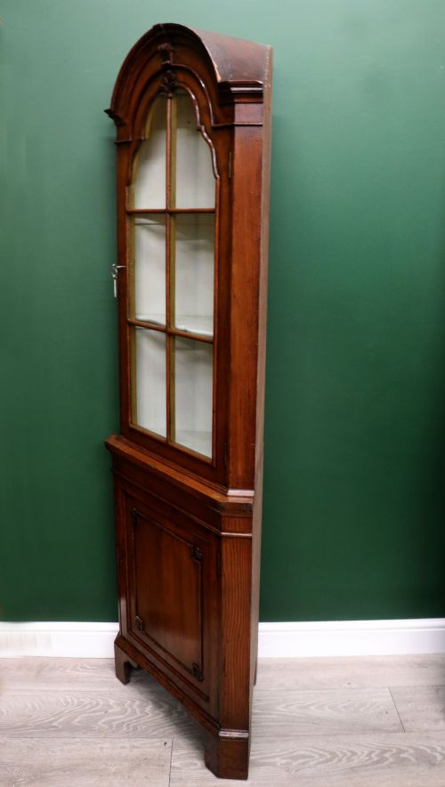 A LOVELY EARLY 20TH CENTURY FLOOR STANDING CORNER CABINET - ADDITIONAL PHOTO 3