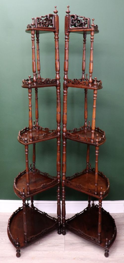VICTORIAN STYLE A LOVELY MATCHING PAIR OF MID19TH CENTURY CORNER WHATNOTS - ADDITIONAL PHOTO 2