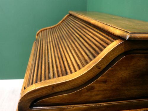 A LOVELY SUPERB QUALITY 20TH CENTURY SOLID OAK ROLL TOP DESK - ADDITIONAL PHOTO 7