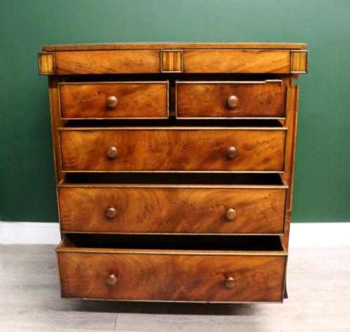 A LOVELY DIMINUTIVE MID VICTORIAN MAHOGANY CHEST OF DRAWERS - ADDITIONAL PHOTO 2