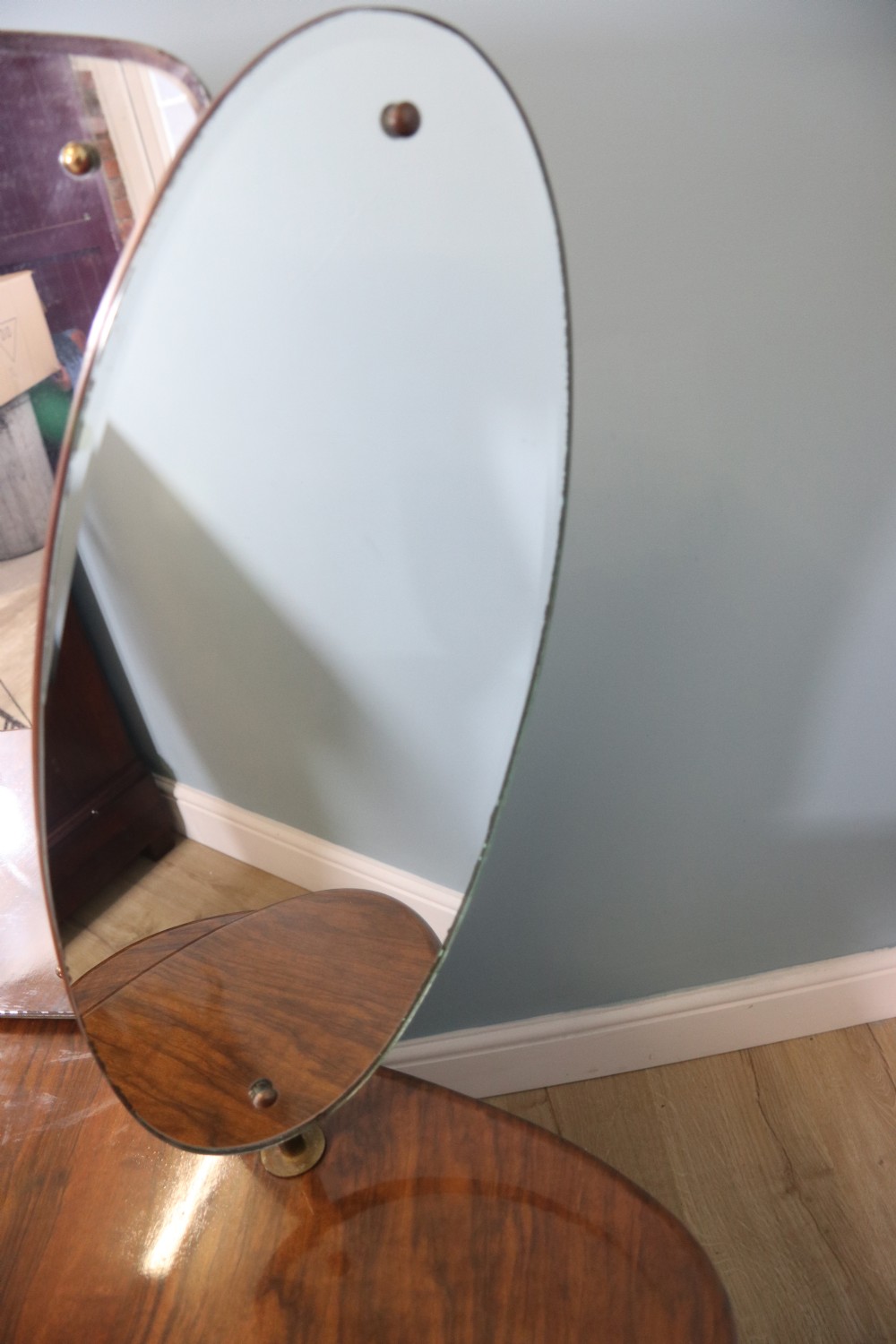 Walnut dressing table  View VI
