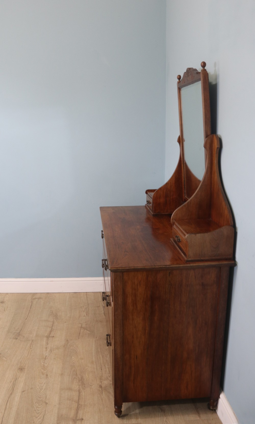  A lovely quality Edwardian solid mahogany and walnut line inlaid dressing chest View VI