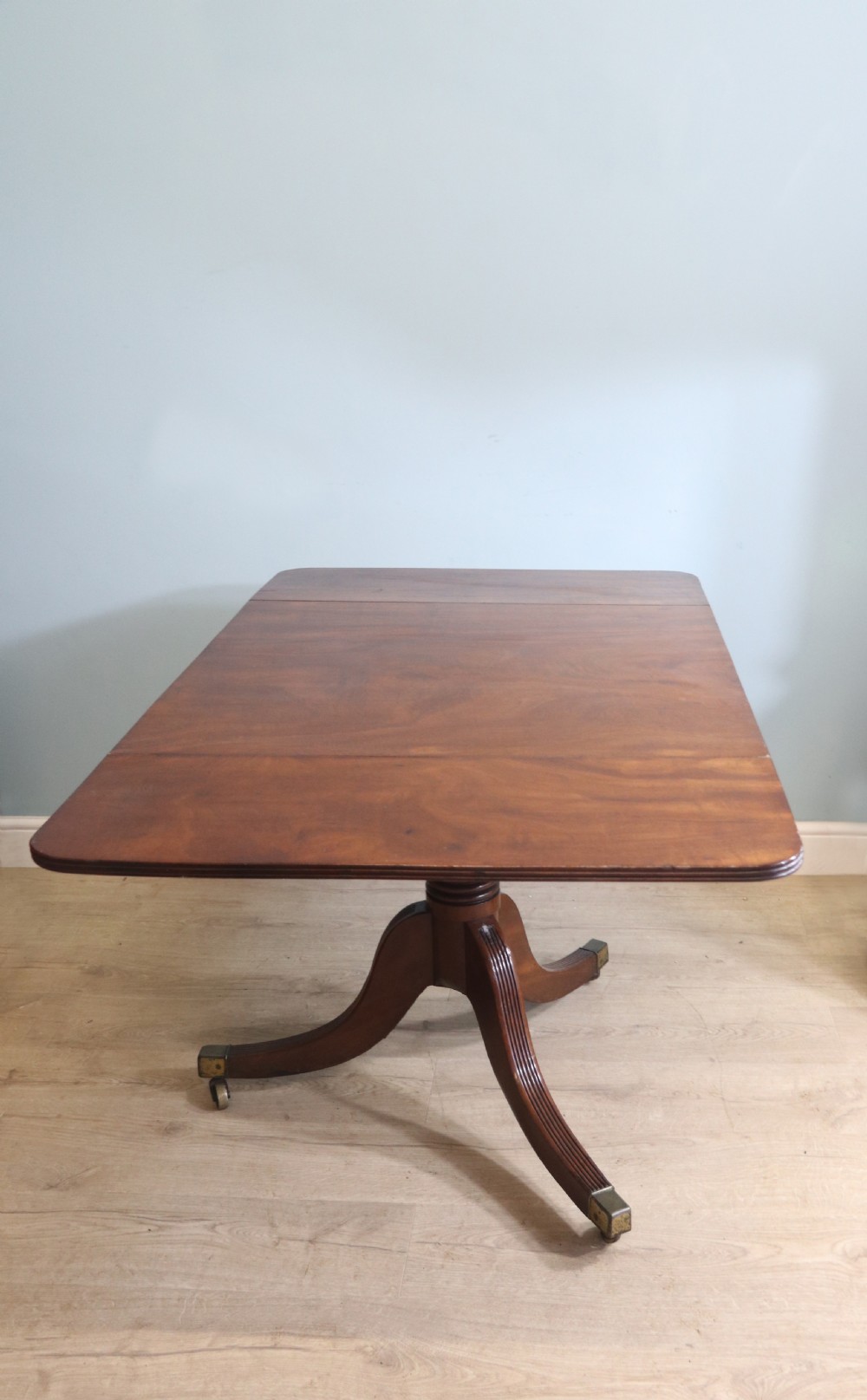 Georgian mahogany pedestal Pembroke table View III