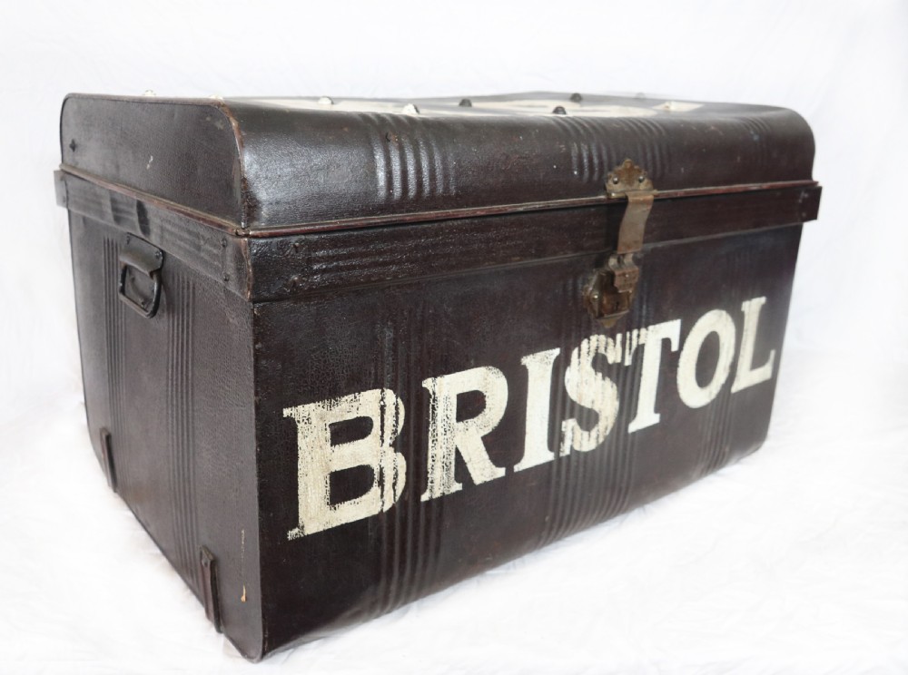 Bristol I.K.B trunk  View III