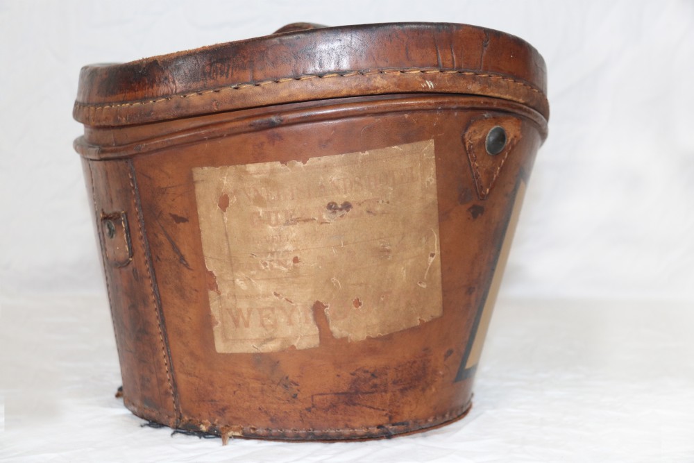 Mad hatter case View III