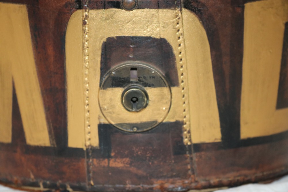 Mad hatter case View V