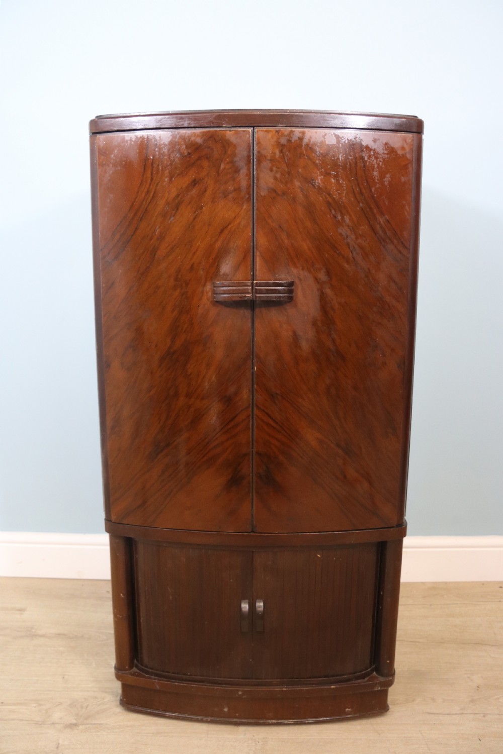 Stylish Art Deco walnut veneered side cabinet View II
