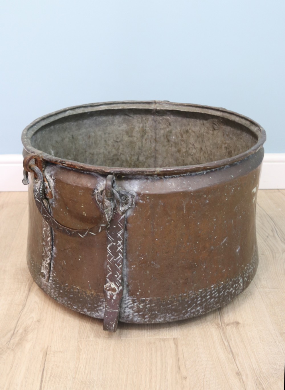 Antique circular copper jardinière