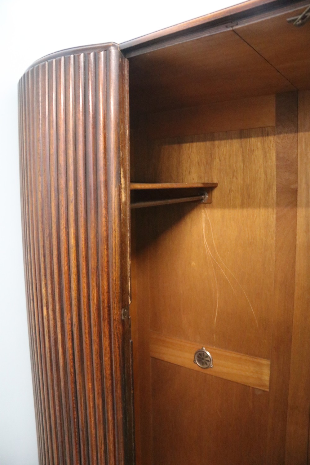 A lovely & unusual oak veneered 1930’s three-piece View XV
