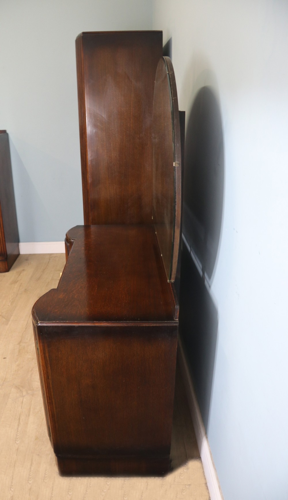 A lovely & unusual oak veneered 1930’s three-piece View XXI