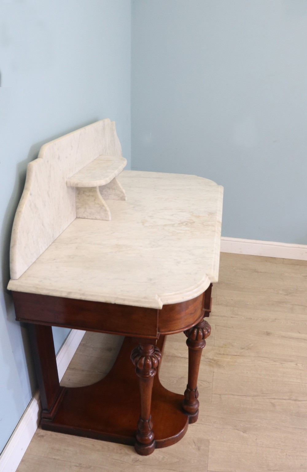 A lovely top quality Victorian Duchess washstand View VI