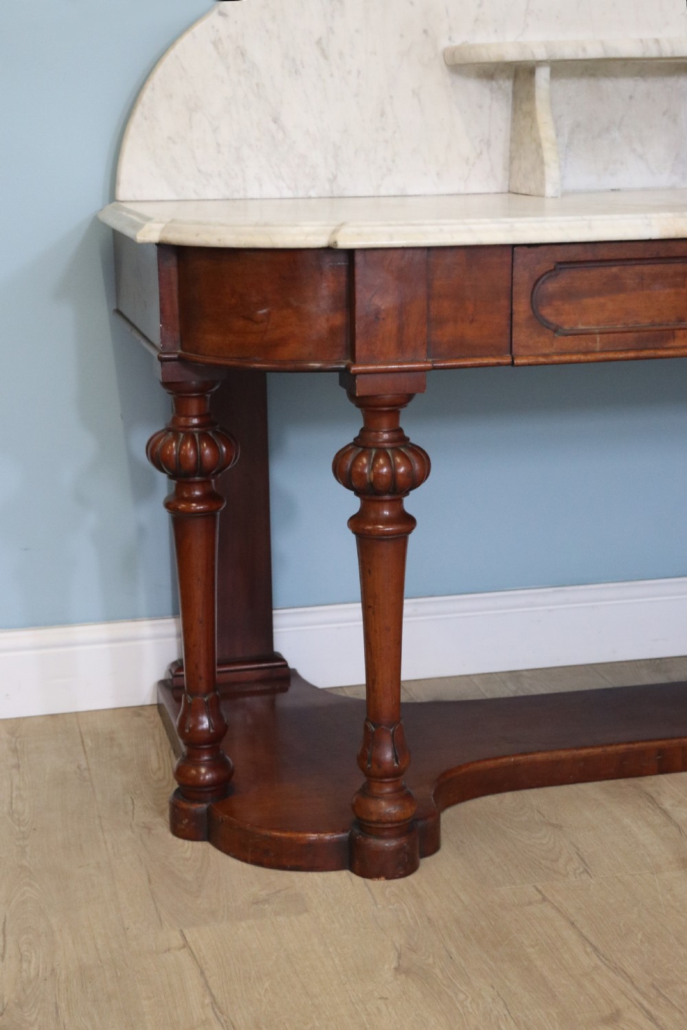 A lovely top quality Victorian Duchess washstand View VIII