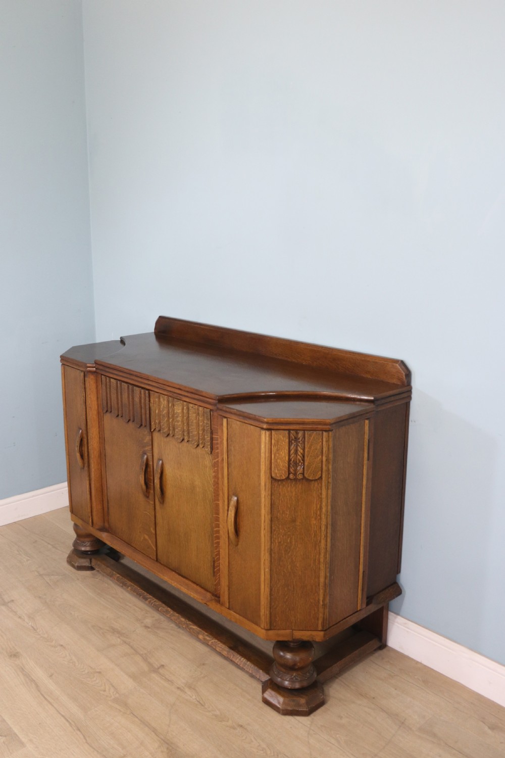 An imposing oak combination drinks cabinet and sideboard View IV