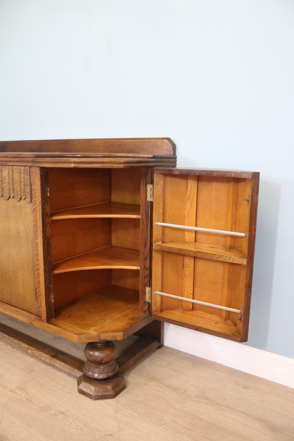 An imposing oak combination drinks cabinet and sideboard View XI