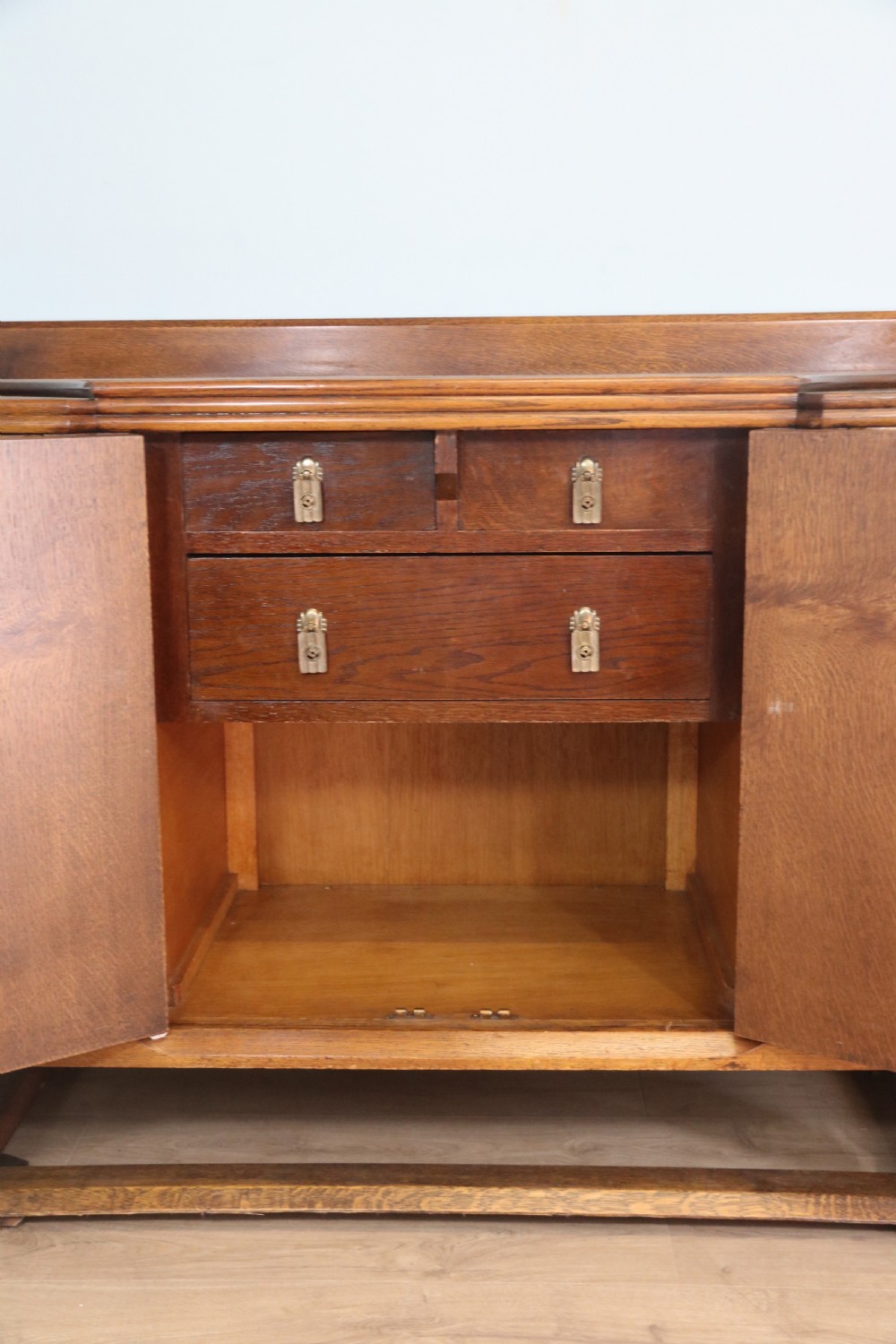 An imposing oak combination drinks cabinet and sideboard View XIX