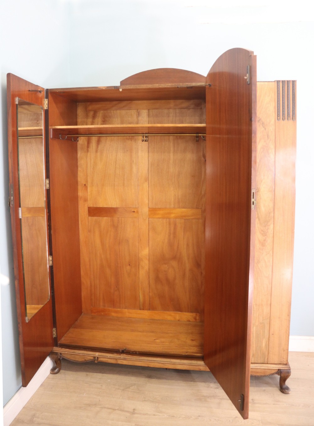 Top quality early 20th century walnut veneered wardrobe with Art Deco influences in the design. View V
