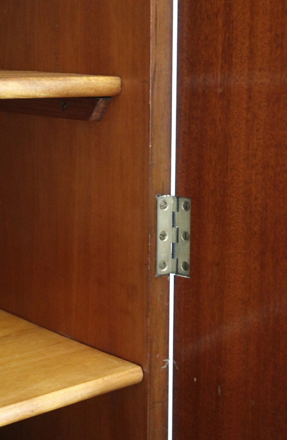 Top quality early 20th century walnut veneered wardrobe with Art Deco influences in the design. View XIX